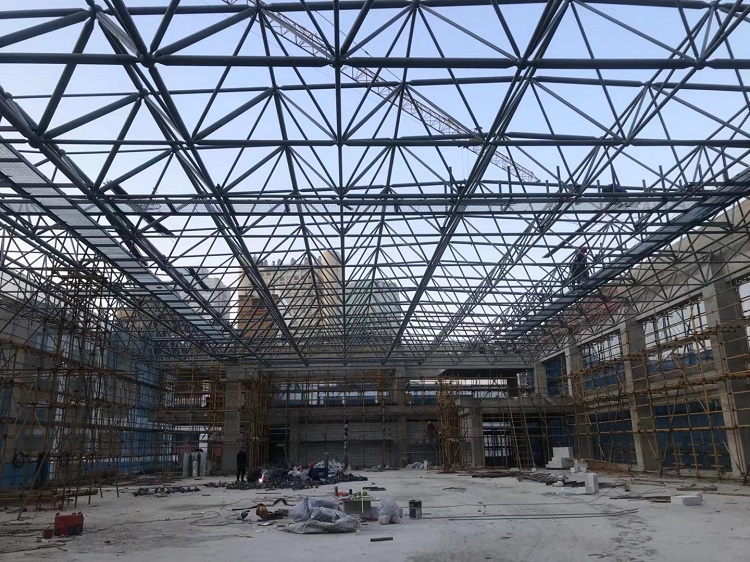 原平第一附属小学体育馆网架