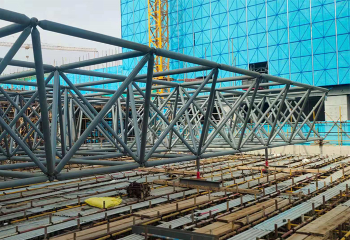 原平高铁东总部基地2号楼网架